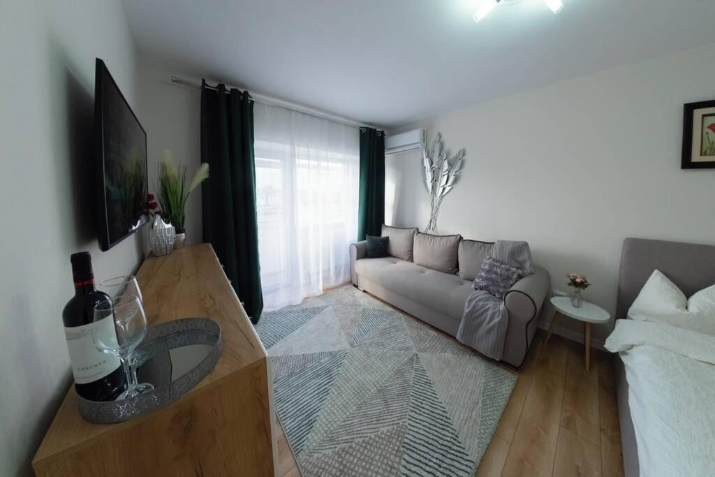 Studio With A View In City Center Търговище Екстериор снимка