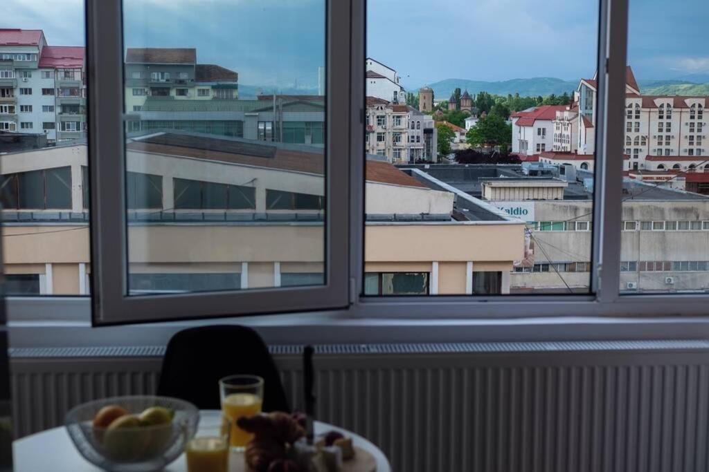 Studio With A View In City Center Търговище Екстериор снимка